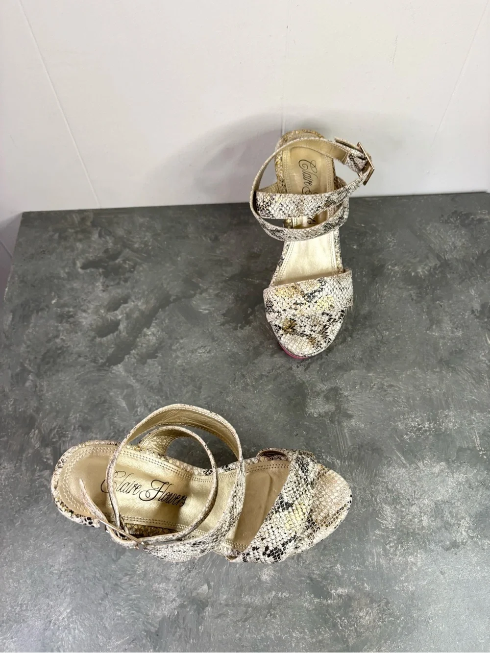 Elaine Turner snake-print platform wedge sandals snakeskin size 8